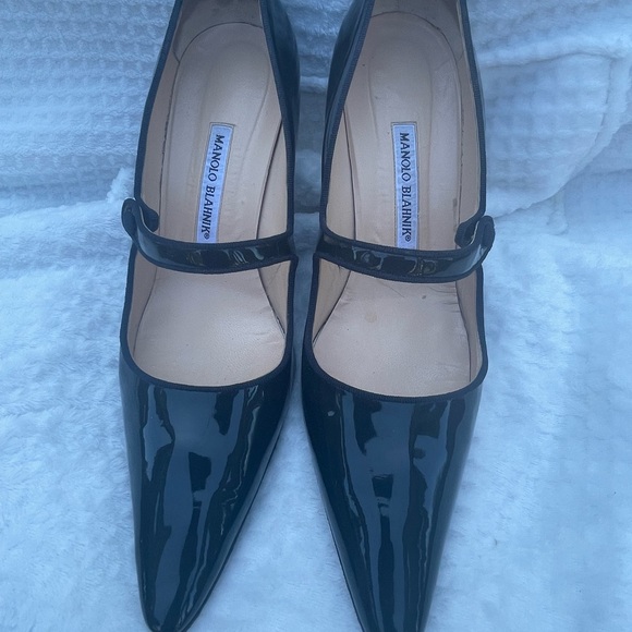 Manolo Blahnik Black Patent Leather Heels - Picture 1 of 7